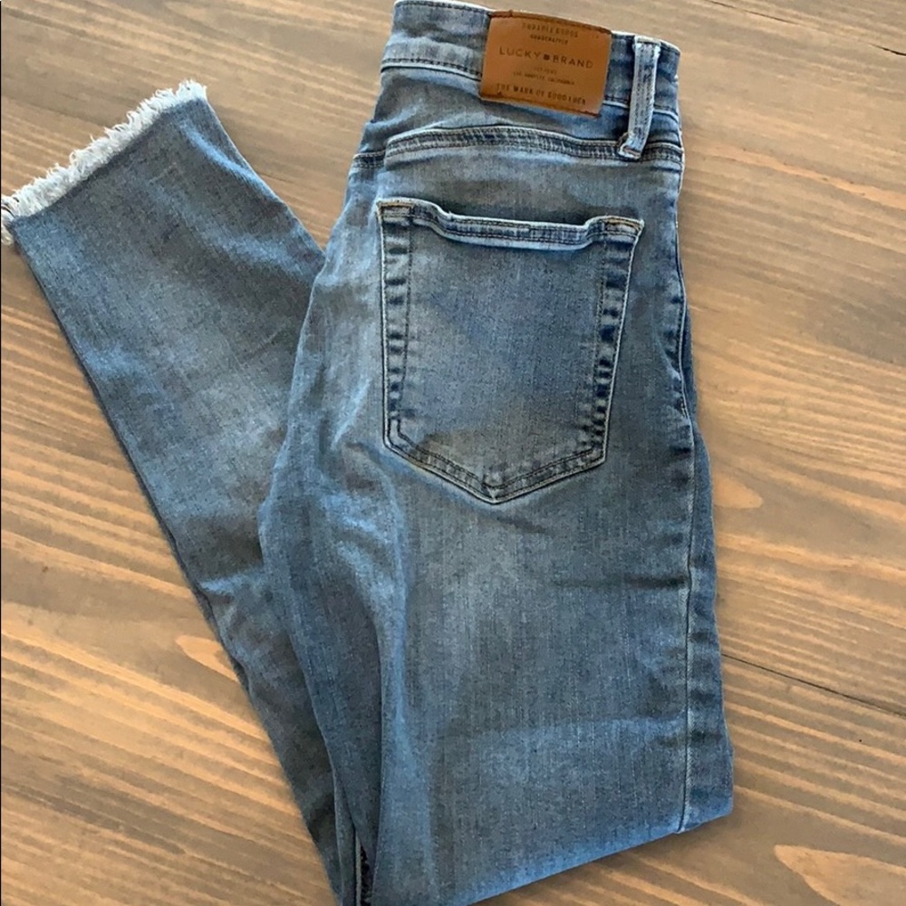 Lucky Cropped Denim